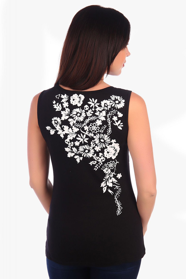 Фото товара 17593, черная майка с белым принтом